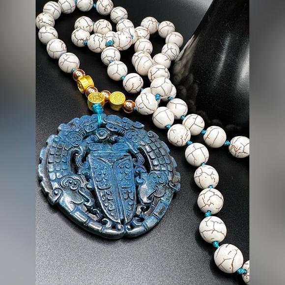 ANTIQUE JADE CHAN LOONG ( 蝉 龙 ) + CALCITE NATURAL STONE NECKLACE one size - Picture 2 of 11